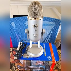 YETI - Premium Multi-Pattern USB Microphone for Gaming | Streaming | Podcasting